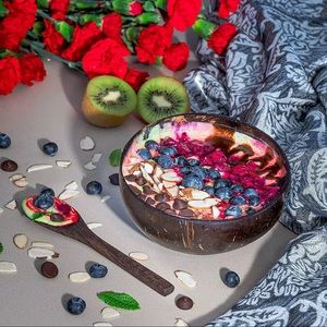 Organic coconut bowls with spoons 3 sets